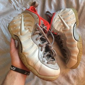 Yeezy Foamposites pro platinum nike penny shoes